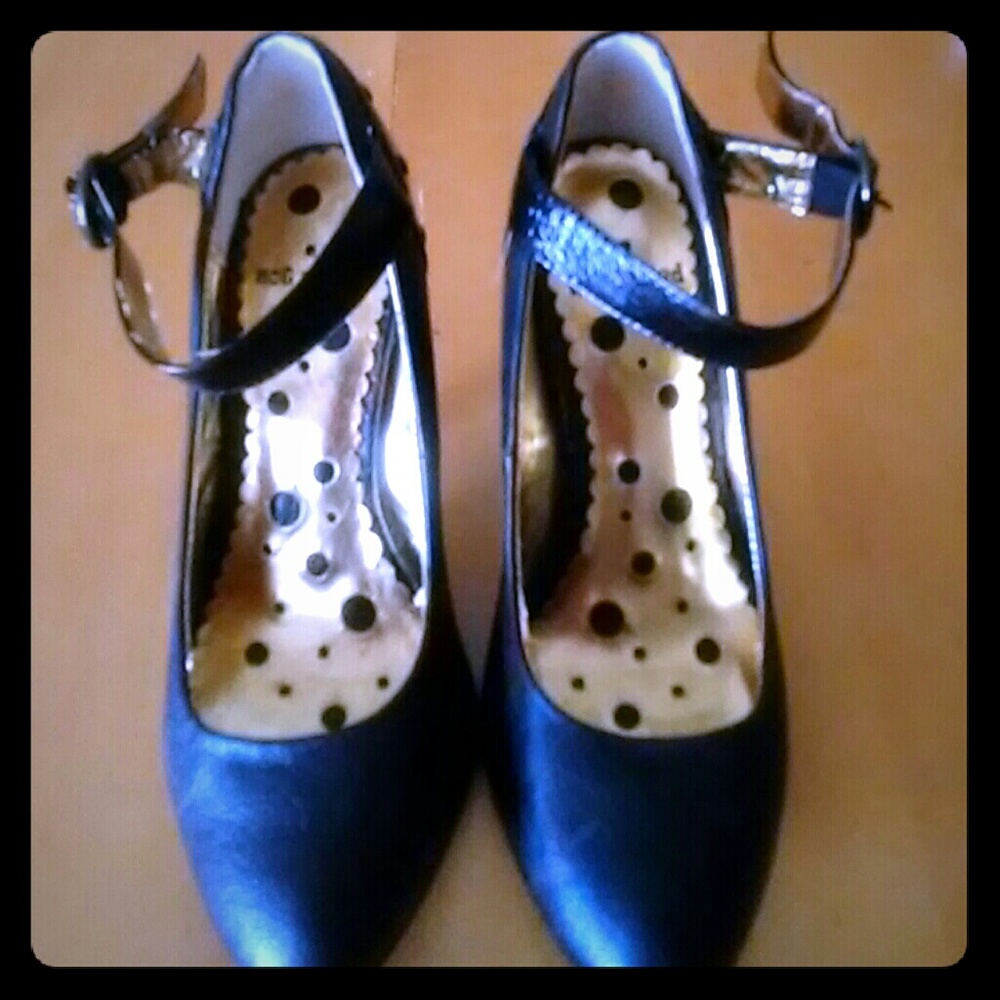 Leather Black Pumps